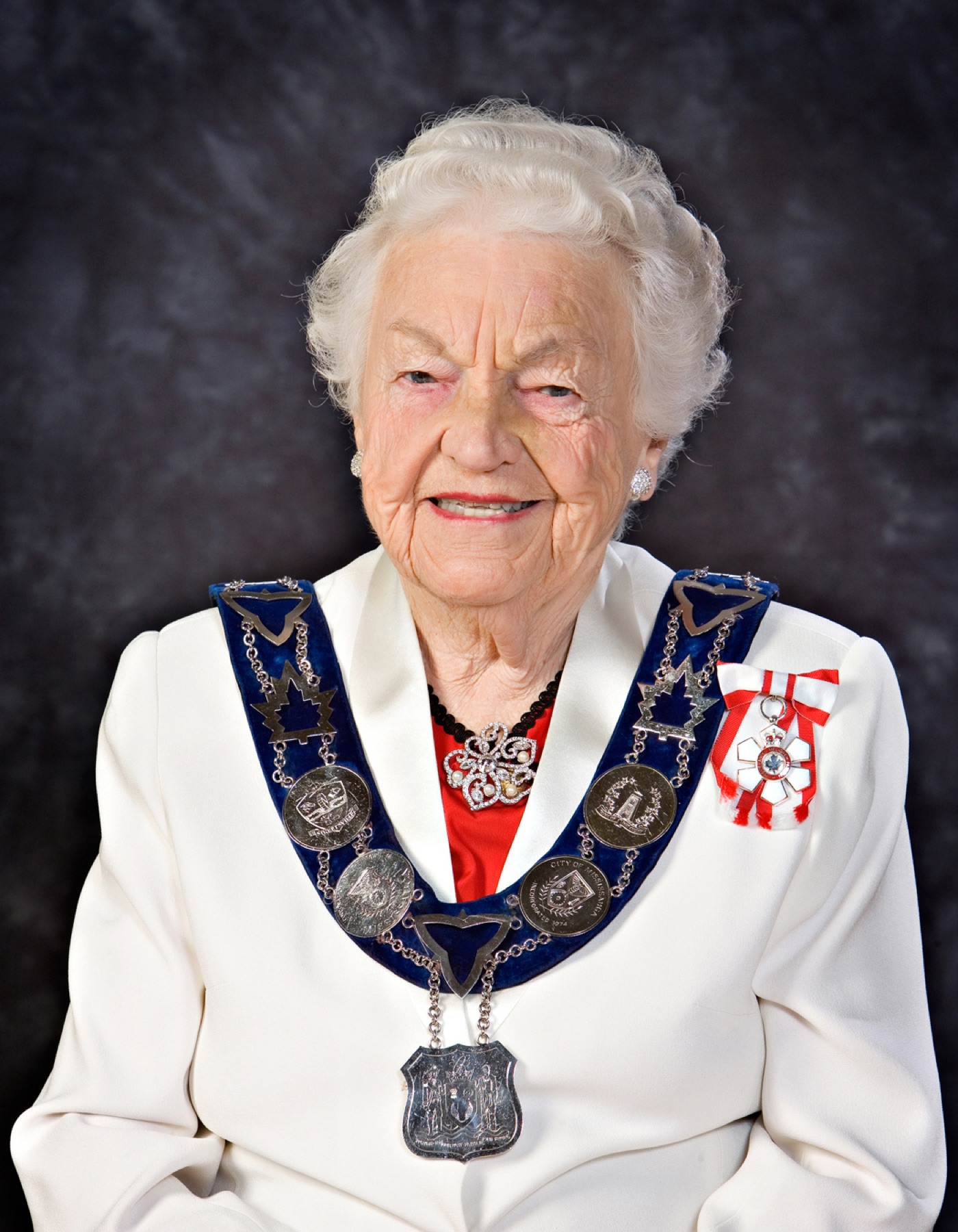 Hazel McCallion in her mayoral chain of office, wearing the Order of Canada insignia.